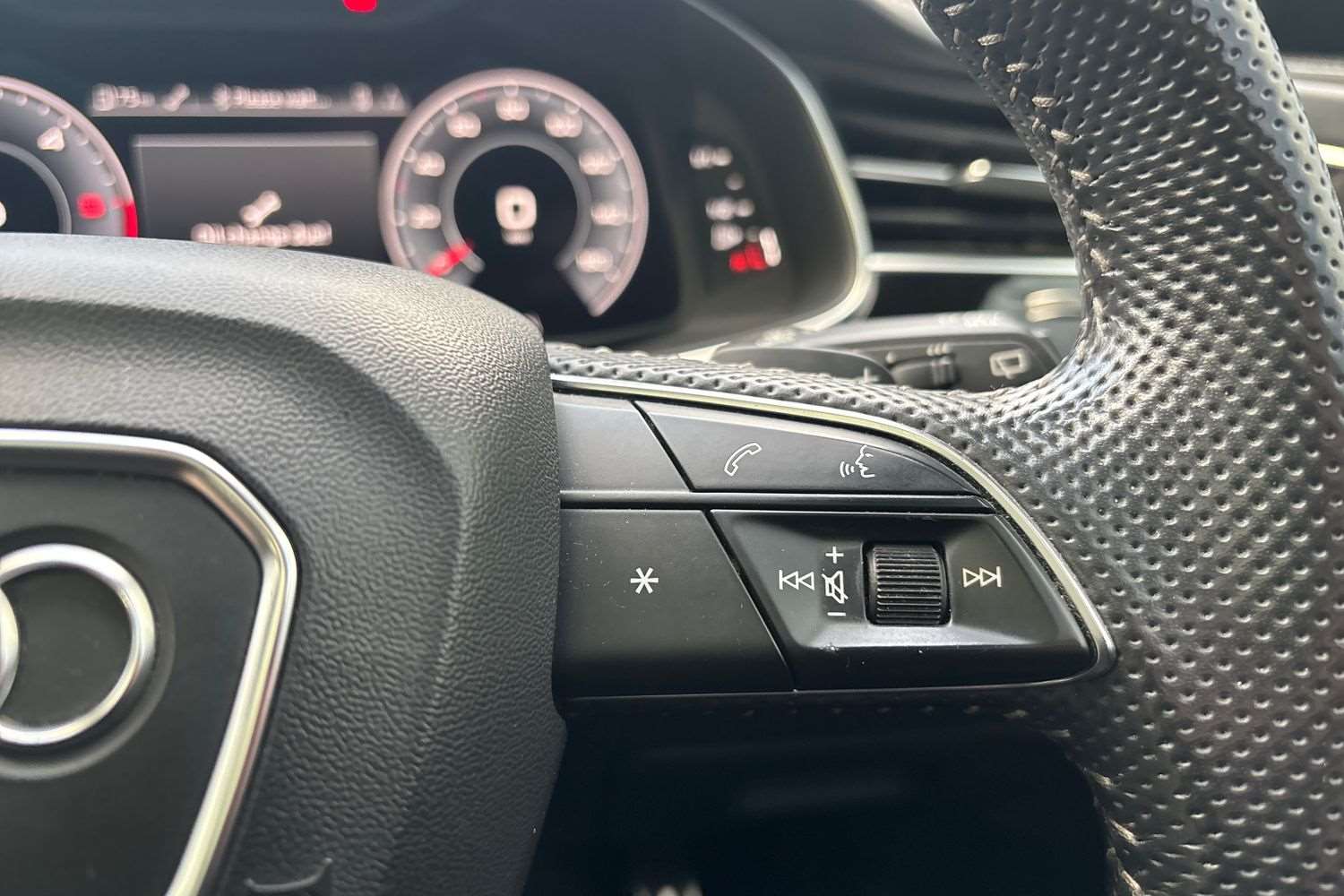 Used Audi Q8 2020 for sale - 77649106: Photo 17