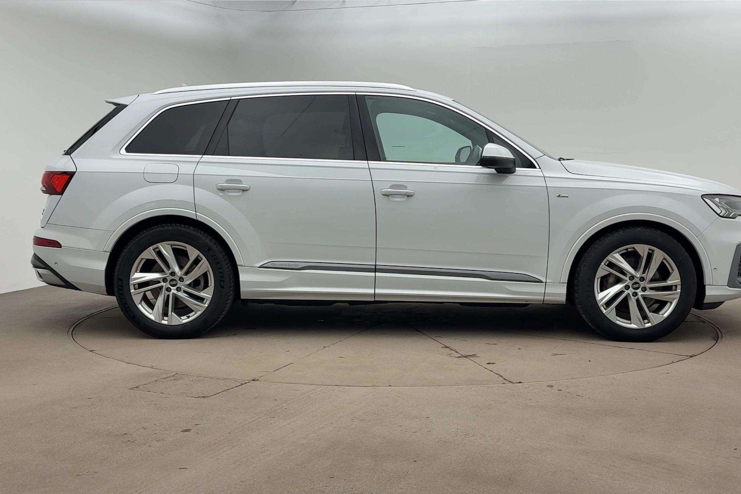 Used Audi Q7 2021 for sale - 76842977: Photo 4