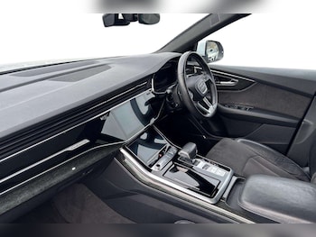 Used Audi Q8 2018 for sale - 78577102: Photo