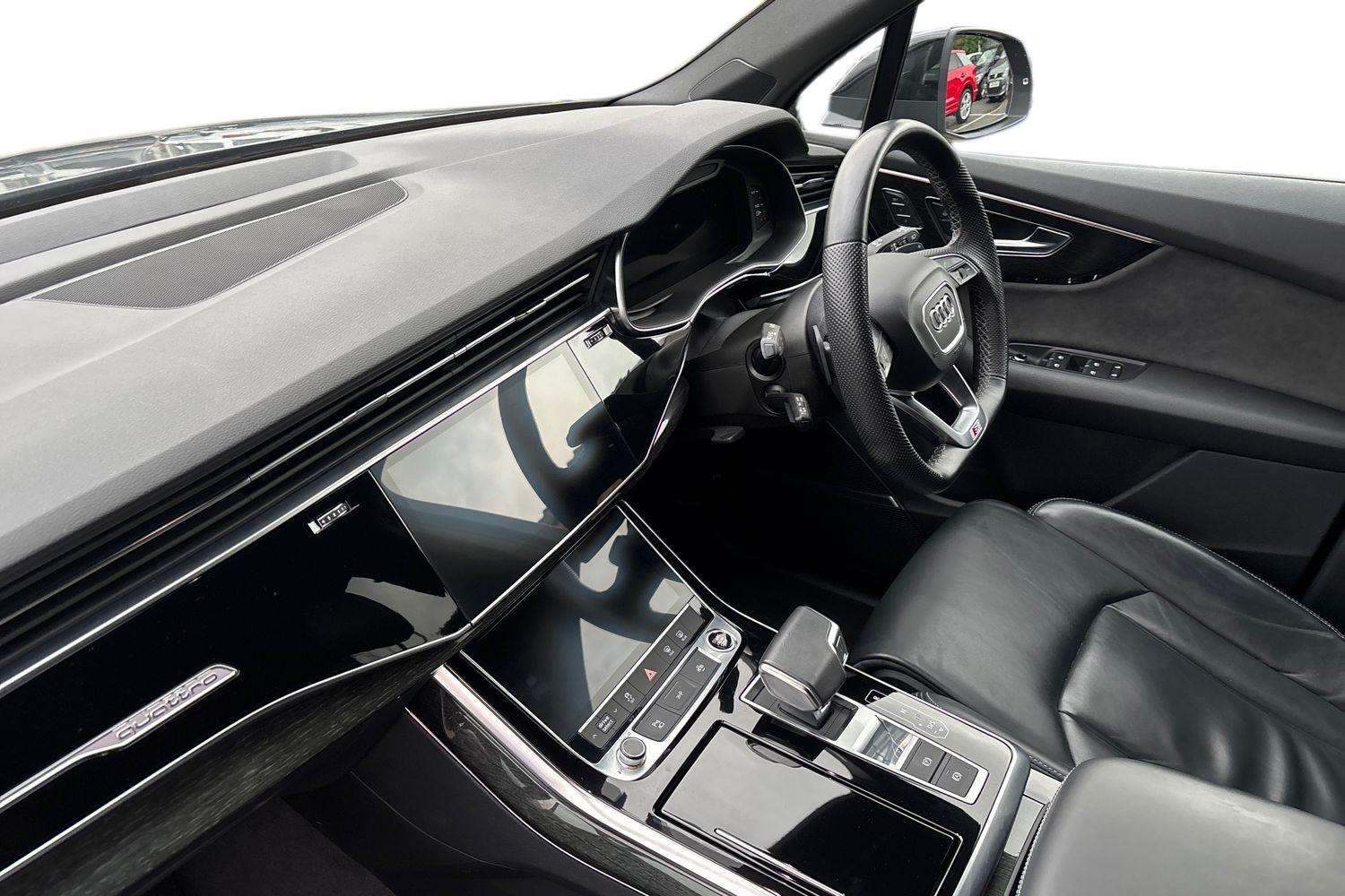 Used Audi Q7 2021 for sale - 77308430: Photo 2