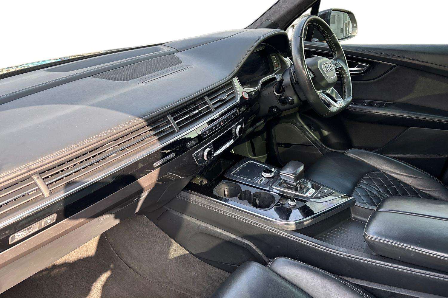 Used Audi Q7 2018 for sale - 77674827: Photo 2