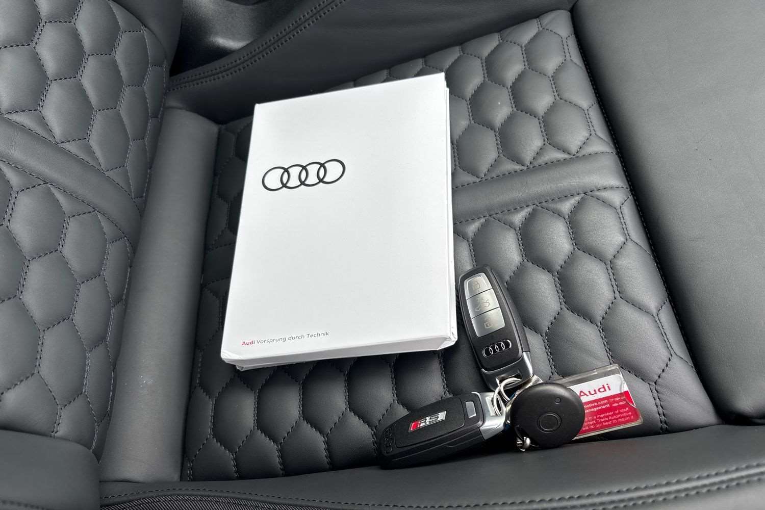 Used Audi RS3 2024 for sale - 76034651: Photo 25