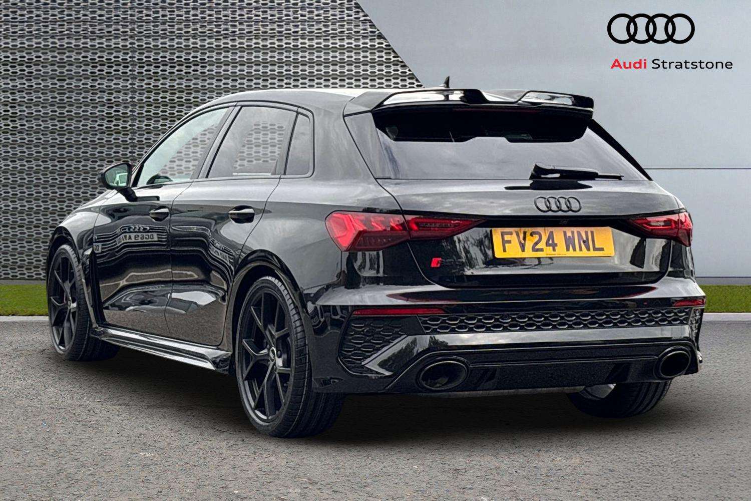 Used Audi RS3 2024 for sale - 76034651: Photo 3