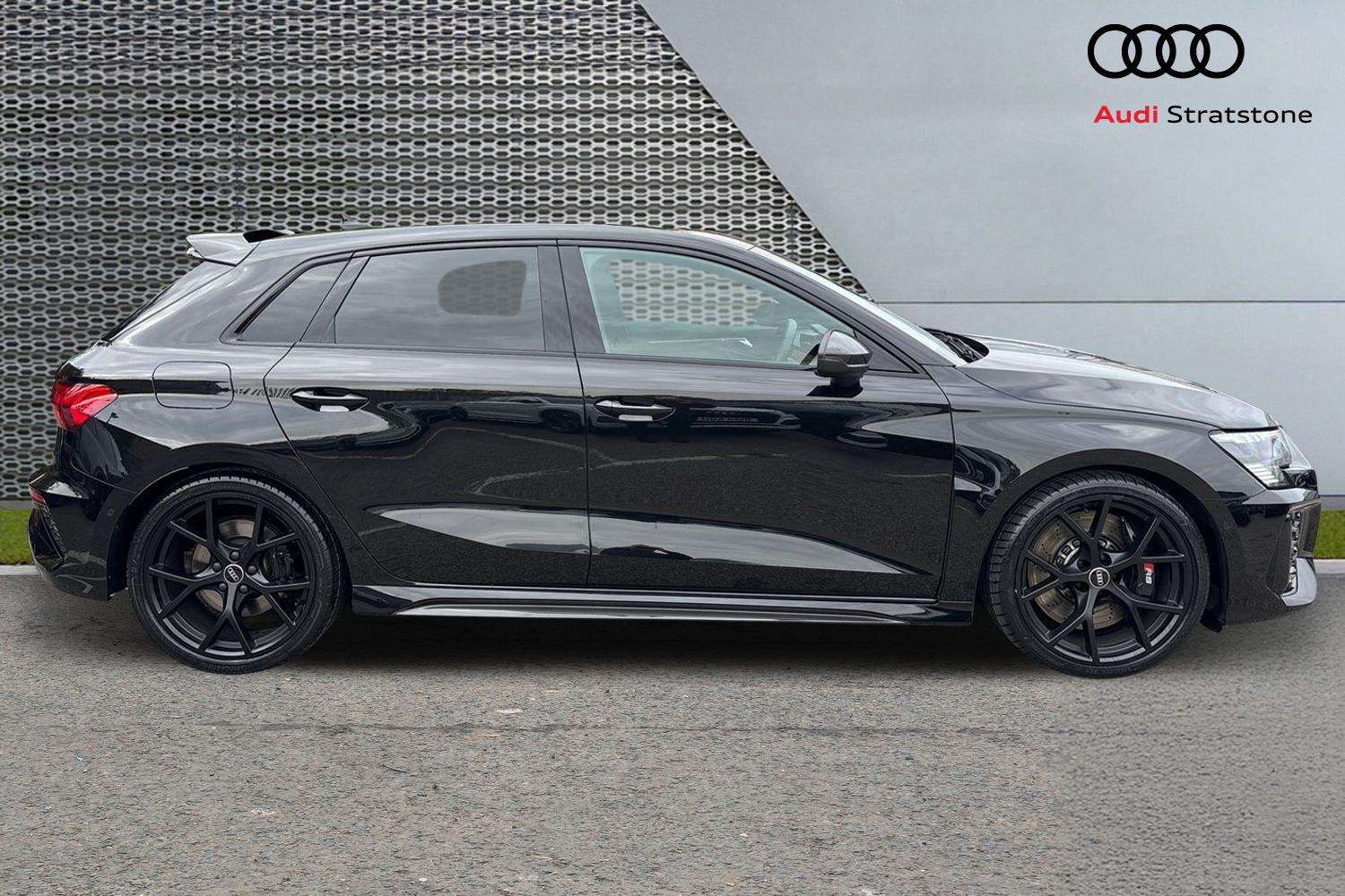 Used Audi RS3 2024 for sale - 76034651: Photo 4