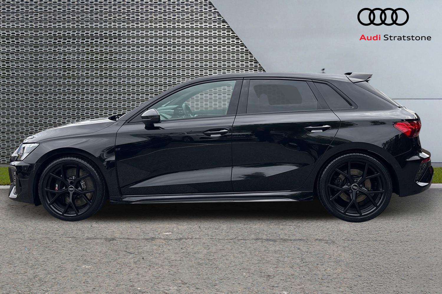 Used Audi RS3 2024 for sale - 76034651: Photo 8