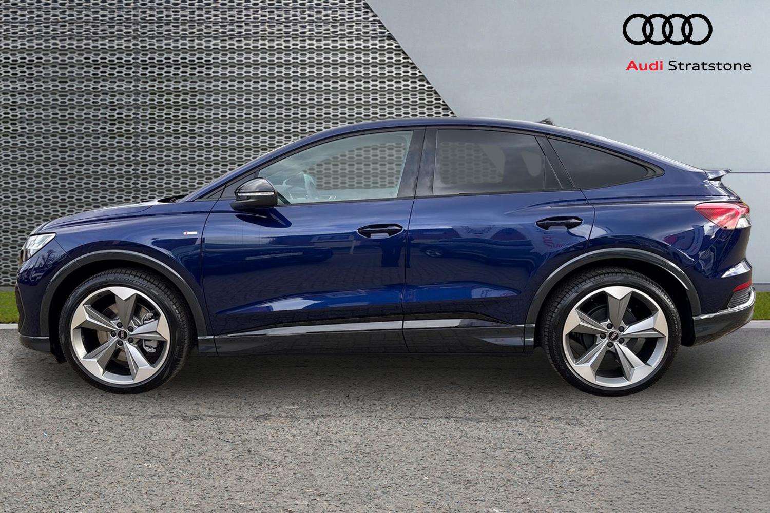 Used Audi Q4 e-tron 2026 for sale - 77913585: Photo 8