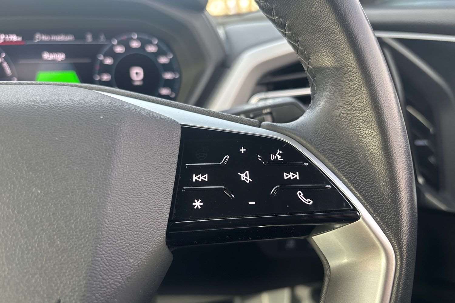 Used Audi Q4 e-tron 2023 for sale - 77772349: Photo 17