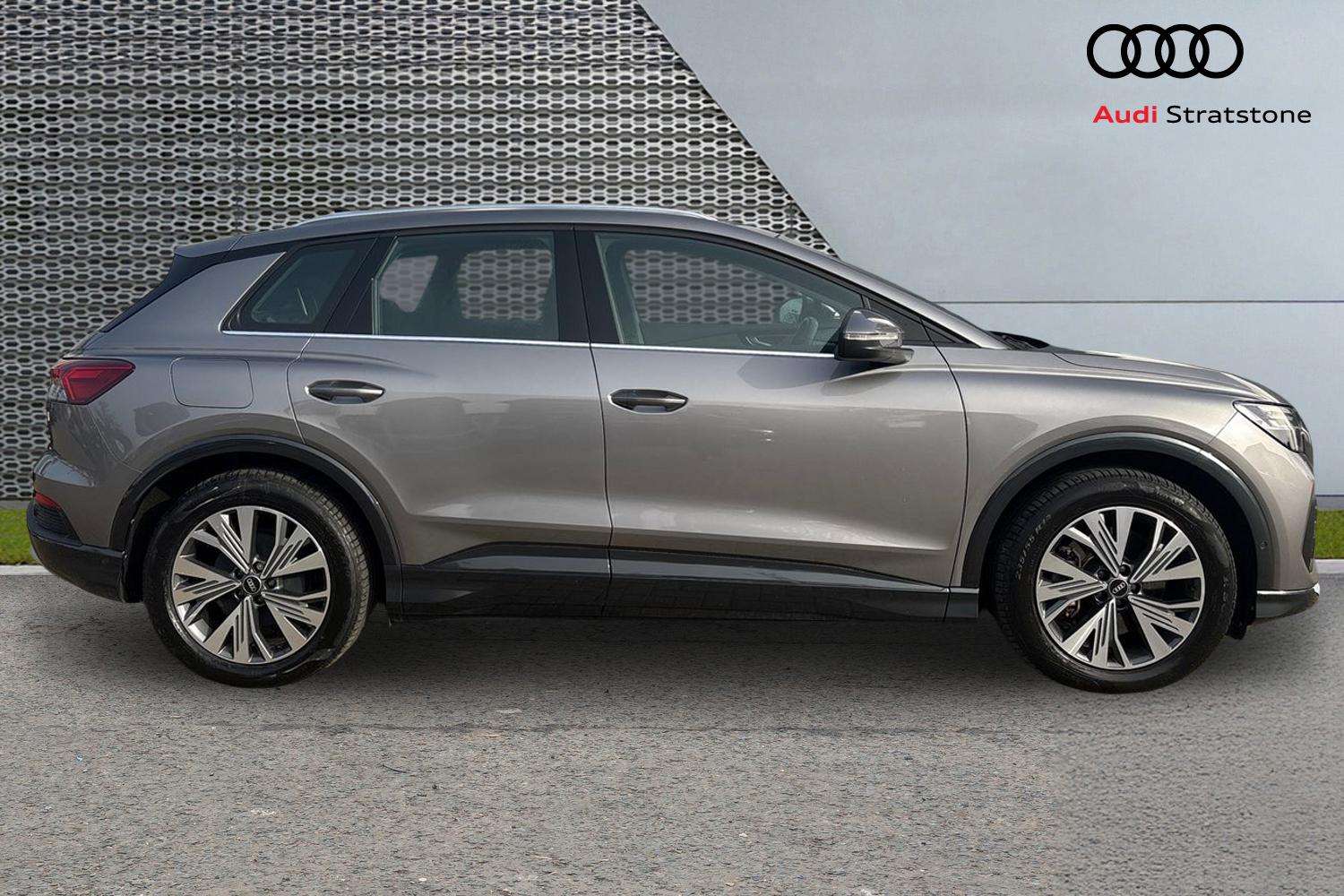 Used Audi Q4 e-tron 2023 for sale - 77772349: Photo 4