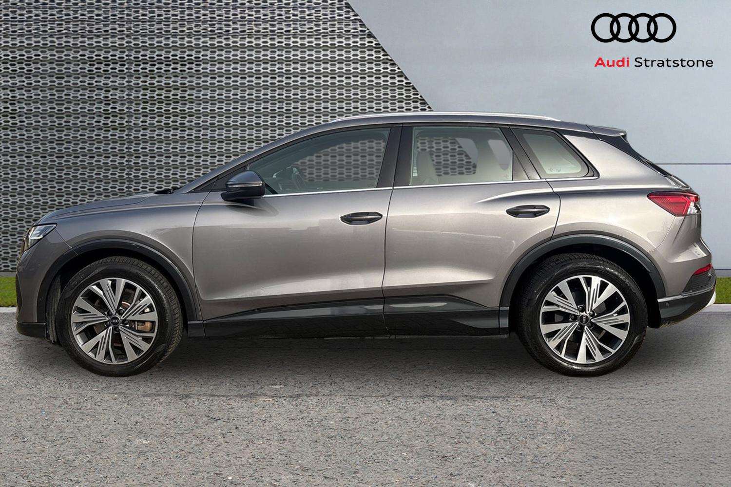 Used Audi Q4 e-tron 2023 for sale - 77772349: Photo 8