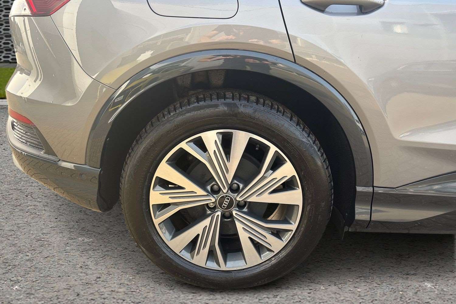 Used Audi Q4 e-tron 2023 for sale - 77772349: Photo 9