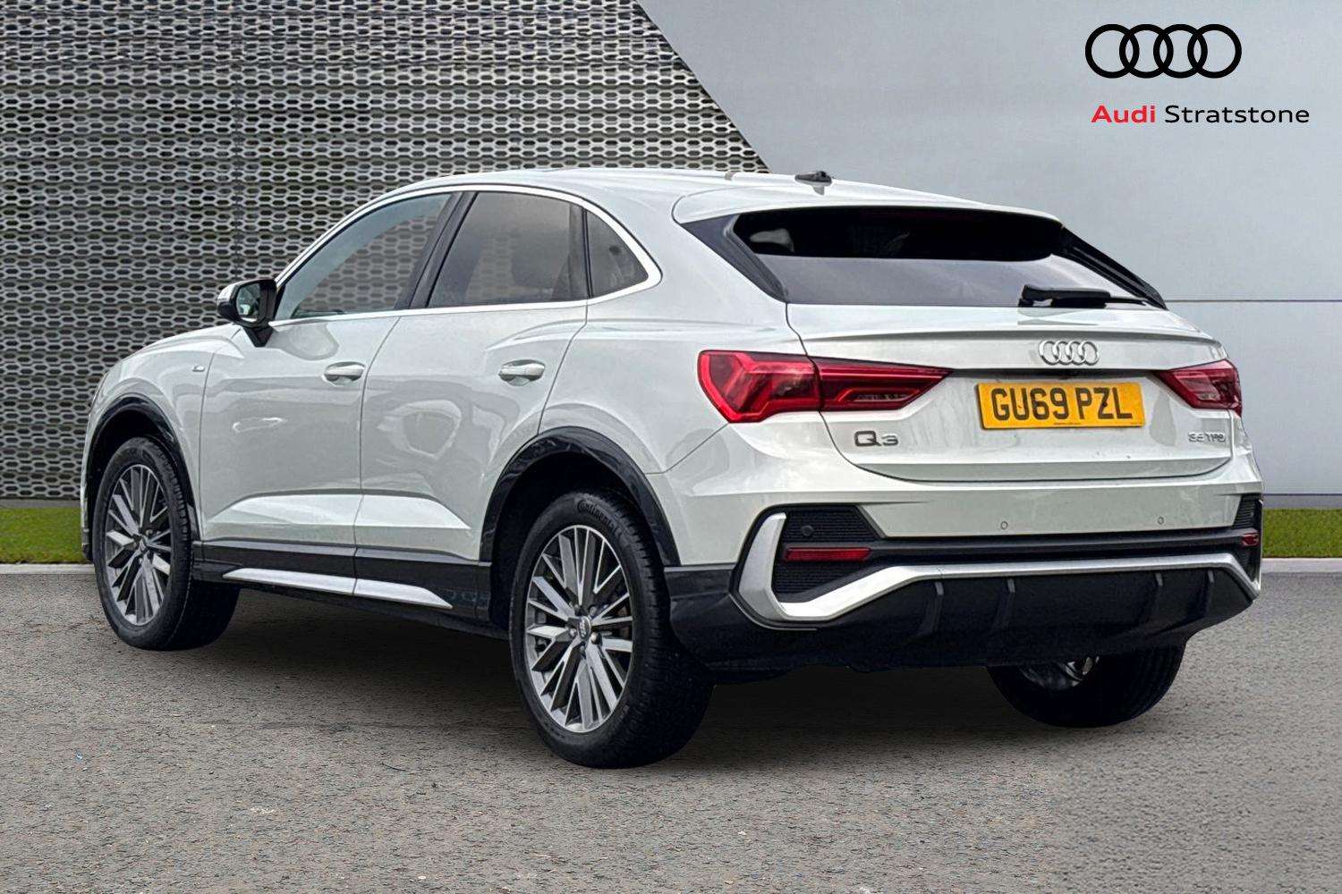 Used Audi Q3 2019 for sale - 77134747: Photo 3