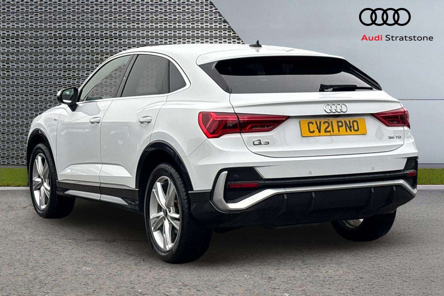 Used Audi Q3 2021 for sale - 77472564: Photo 3