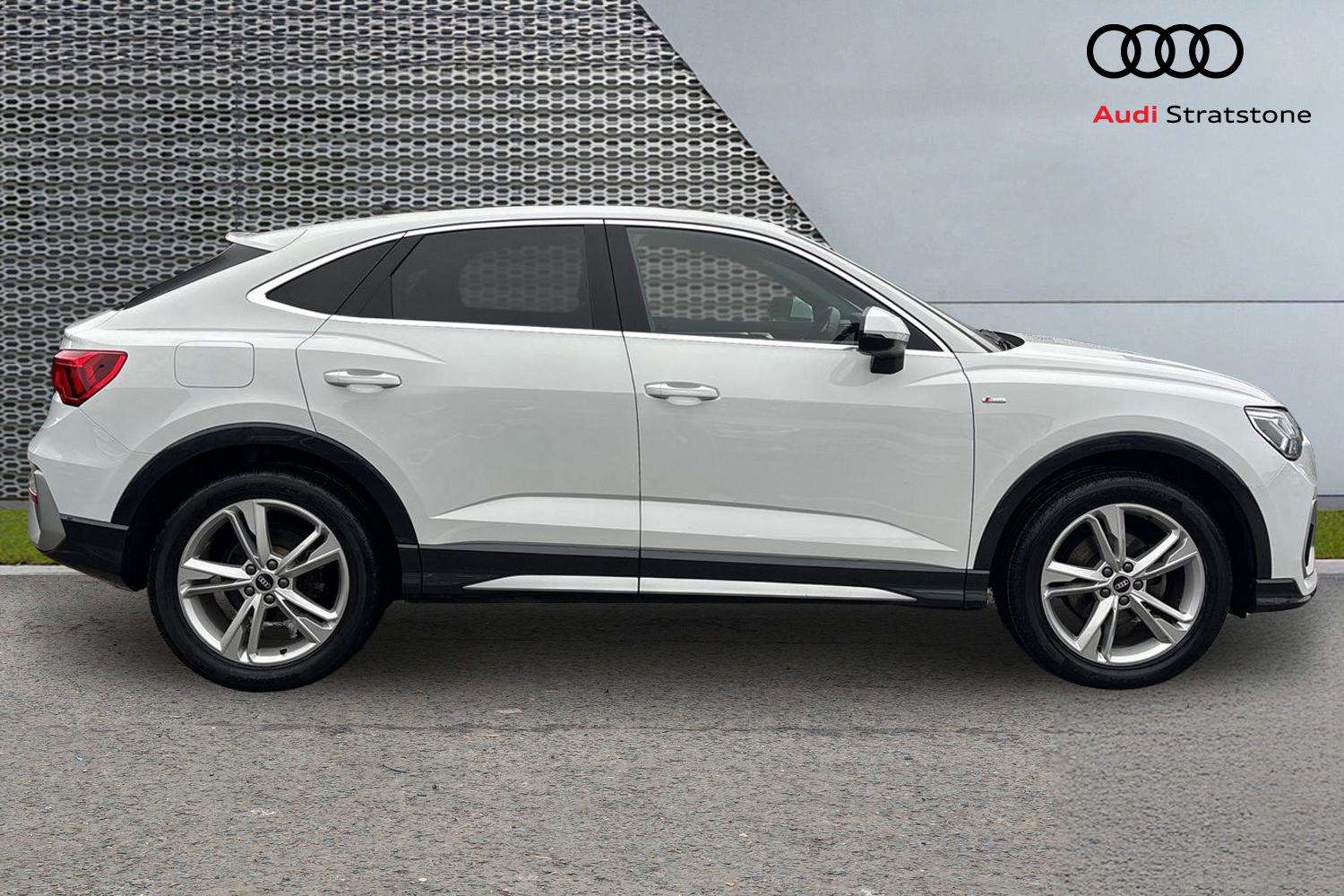 Used Audi Q3 2021 for sale - 77472564: Photo 4