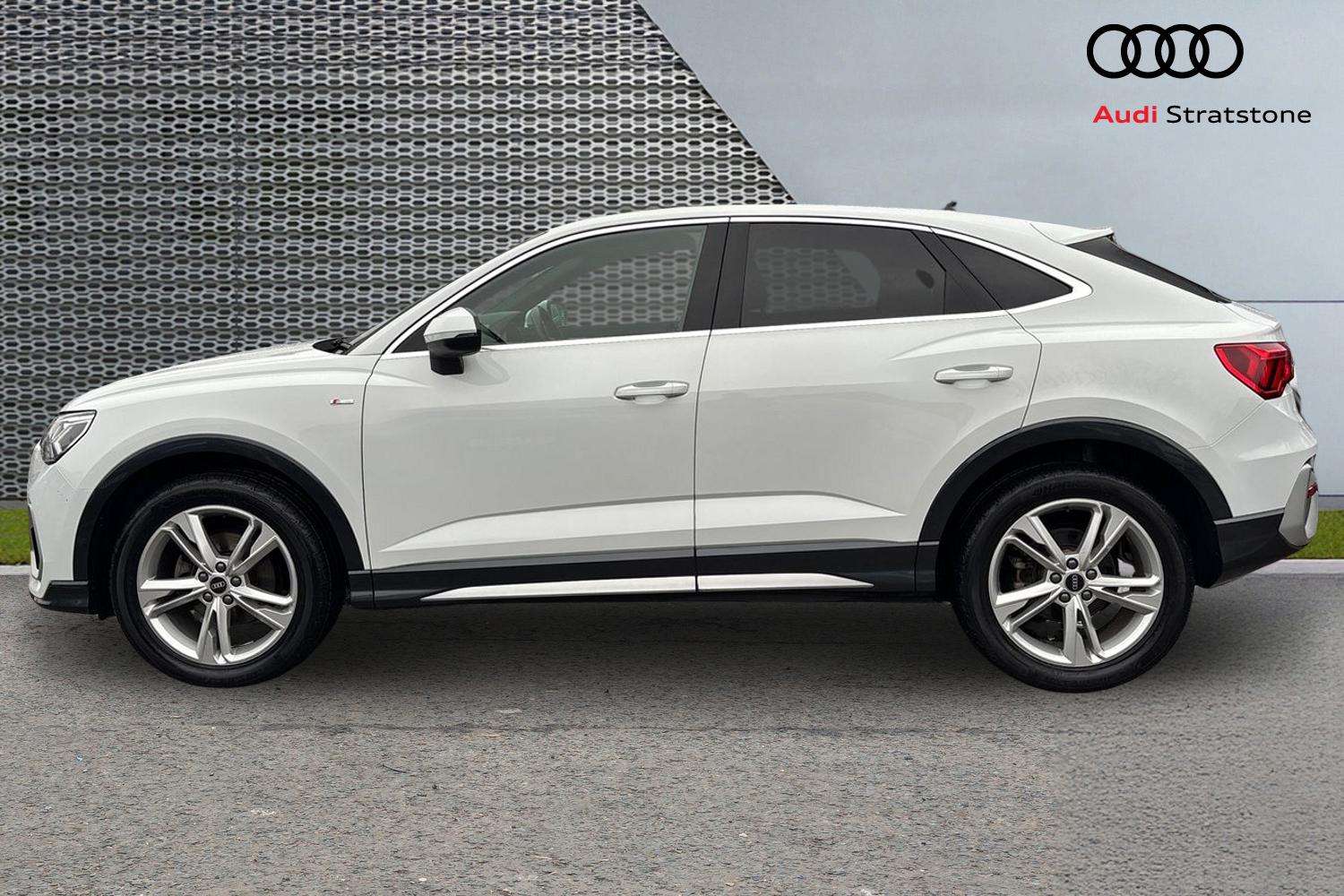 Used Audi Q3 2021 for sale - 77472564: Photo 8