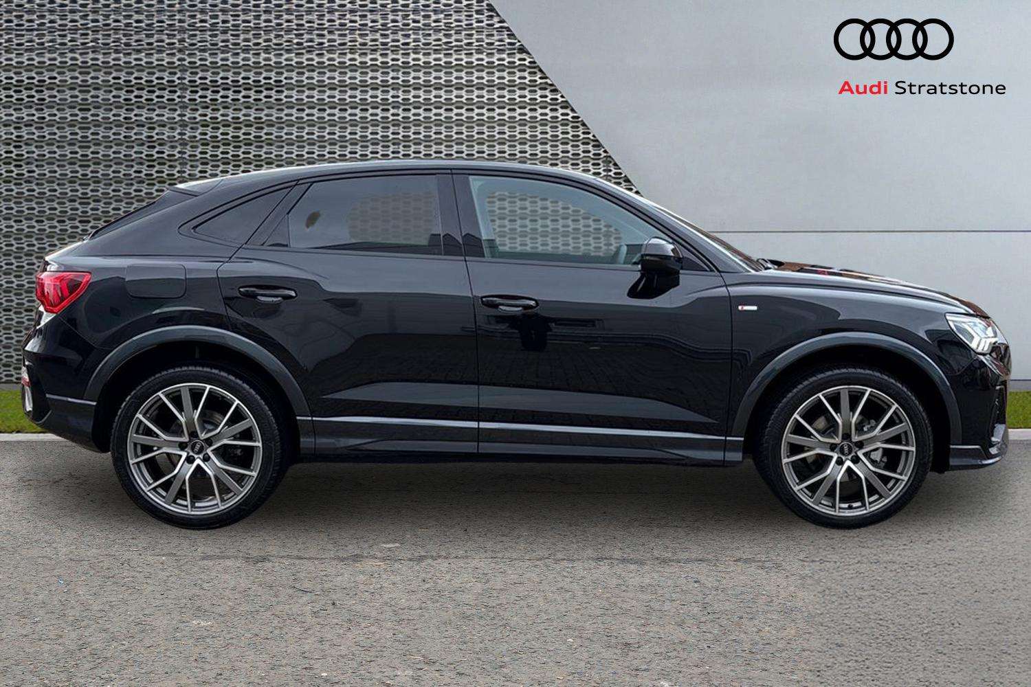 Used Audi Q3 2025 for sale - 77472648: Photo 4