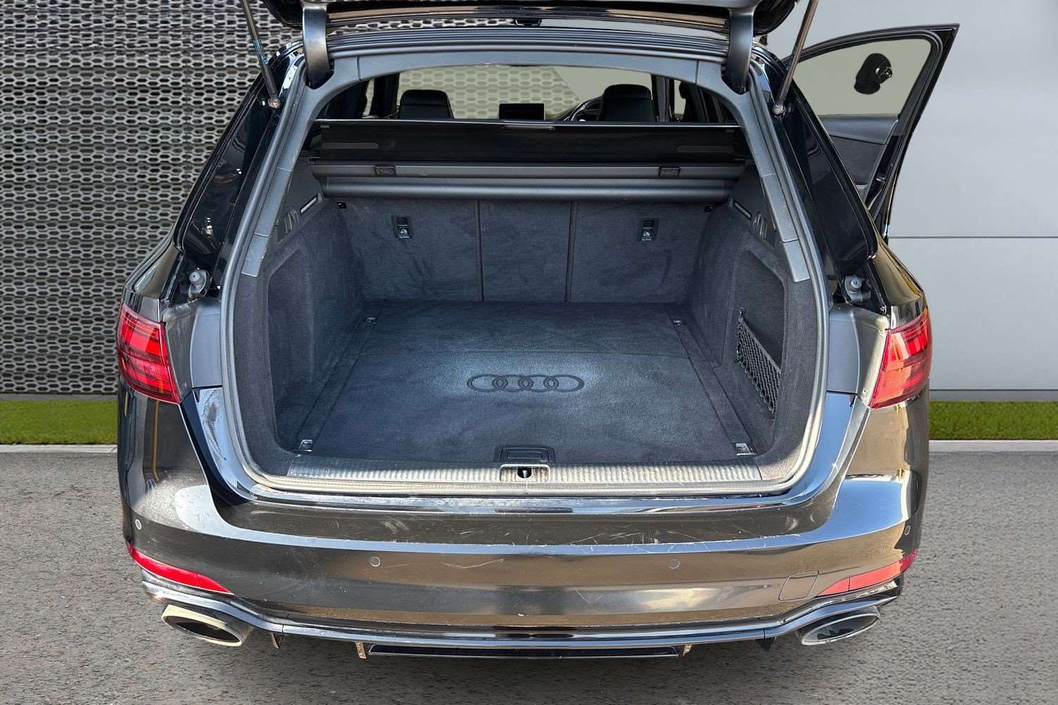 Used Audi RS4 2019 for sale - 77772344: Photo 13