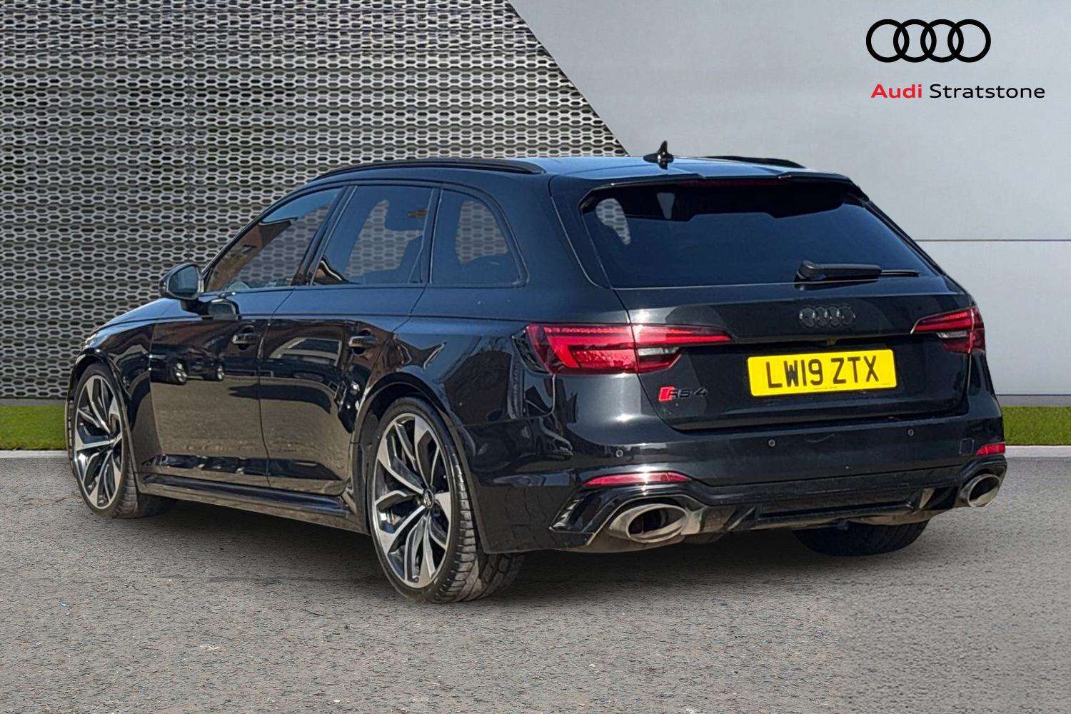 Used Audi RS4 2019 for sale - 77772344: Photo 3