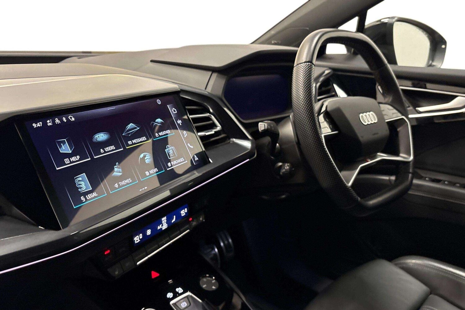 Used Audi Q4 e-tron 2023 for sale - 76928964: Photo 2