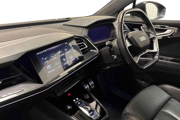 Used Audi Q4 e-tron 2021 for sale - 76218318: Photo 2