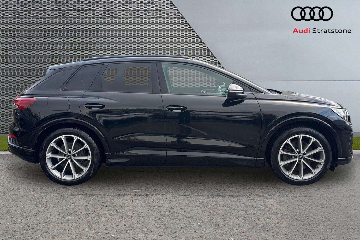 Used Audi Q4 e-tron 2021 for sale - 76218318: Photo 4
