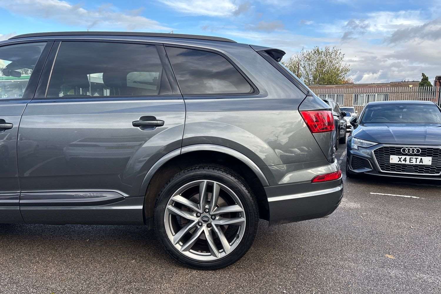 Used Audi Q7 2017 for sale - 76691995: Photo 10