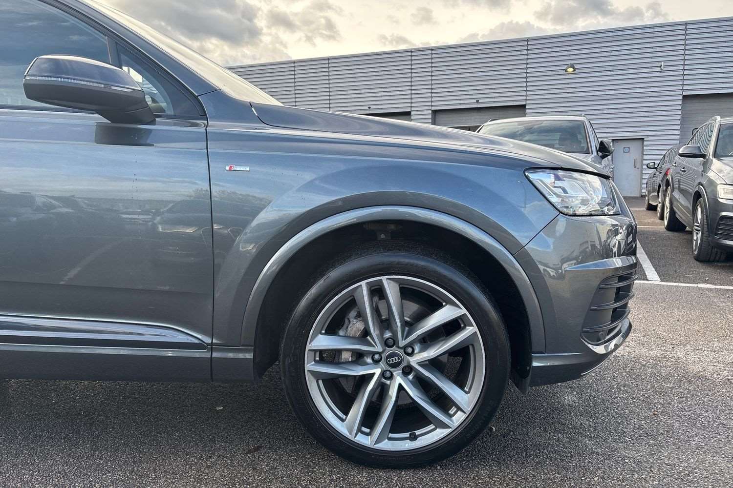 Used Audi Q7 2017 for sale - 76691995: Photo 5