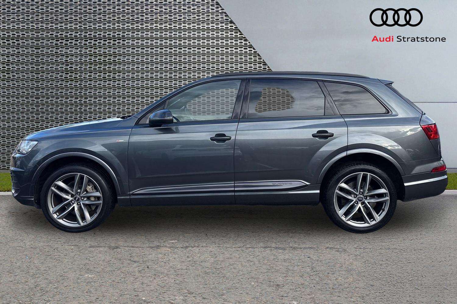 Used Audi Q7 2017 for sale - 76691995: Photo 8