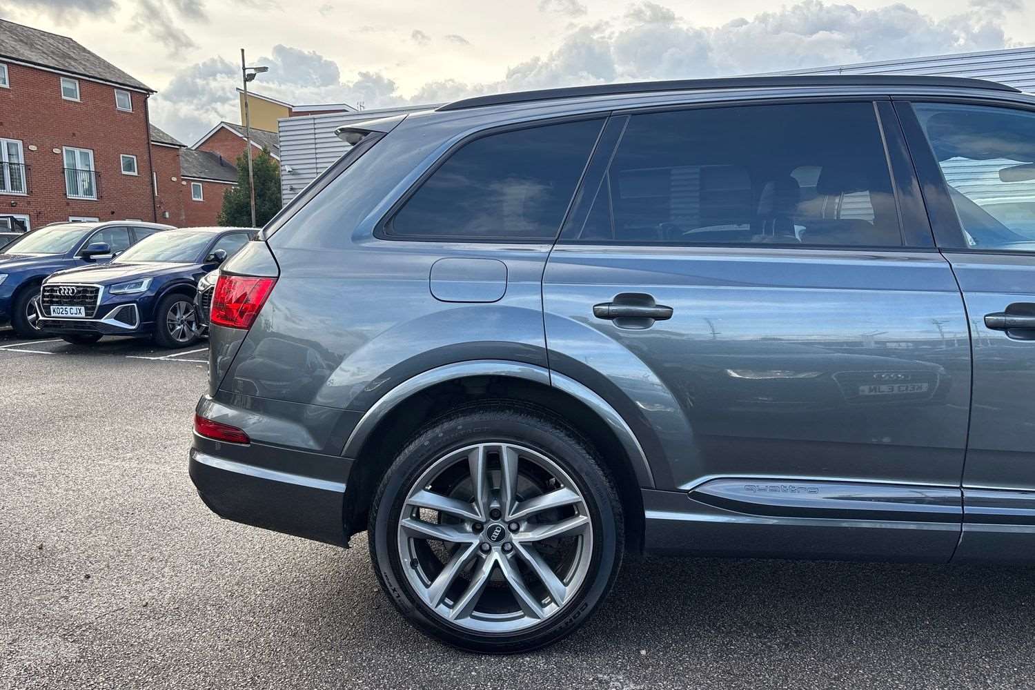 Used Audi Q7 2017 for sale - 76691995: Photo 9