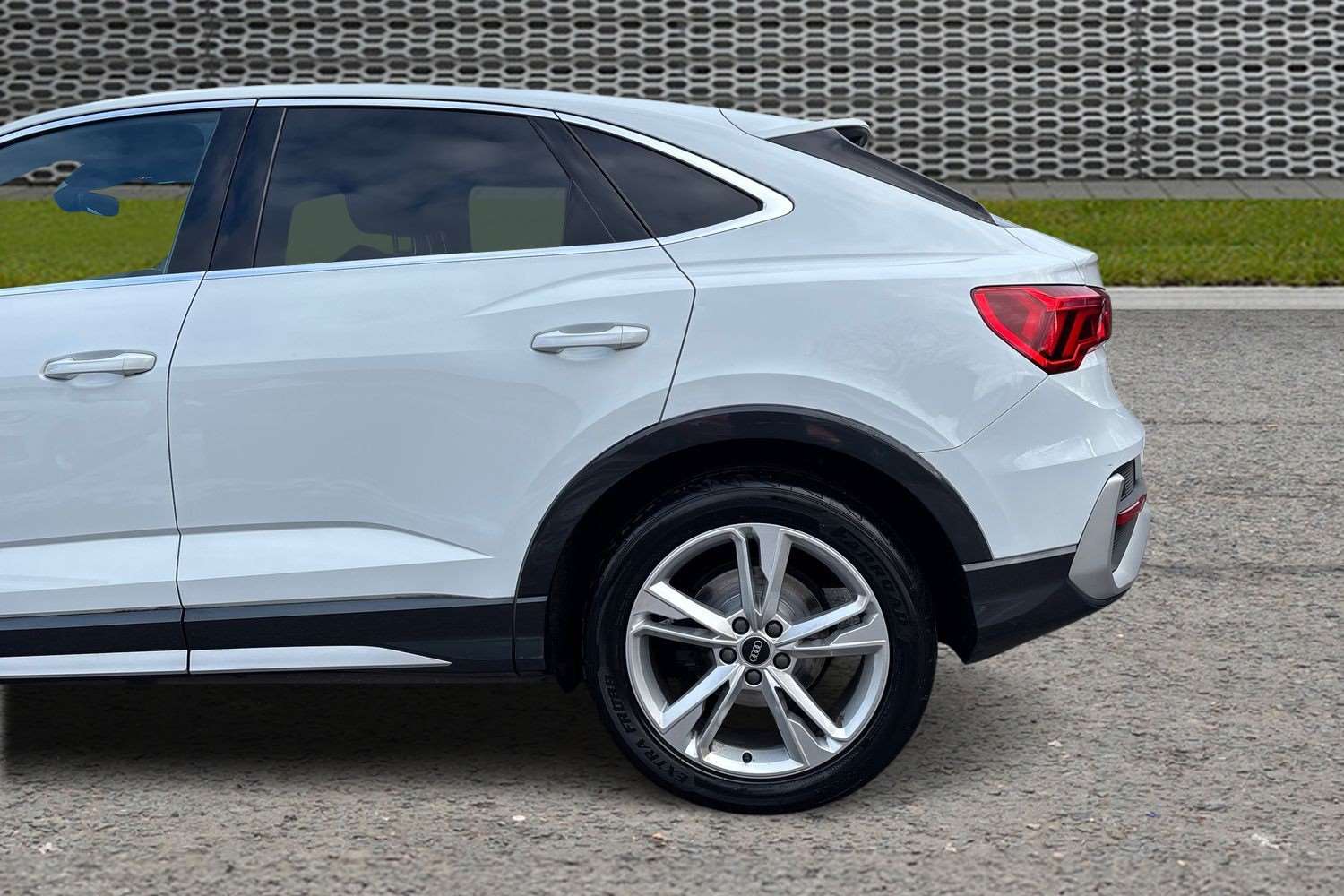 Used Audi Q3 2023 for sale - 77068652: Photo 10