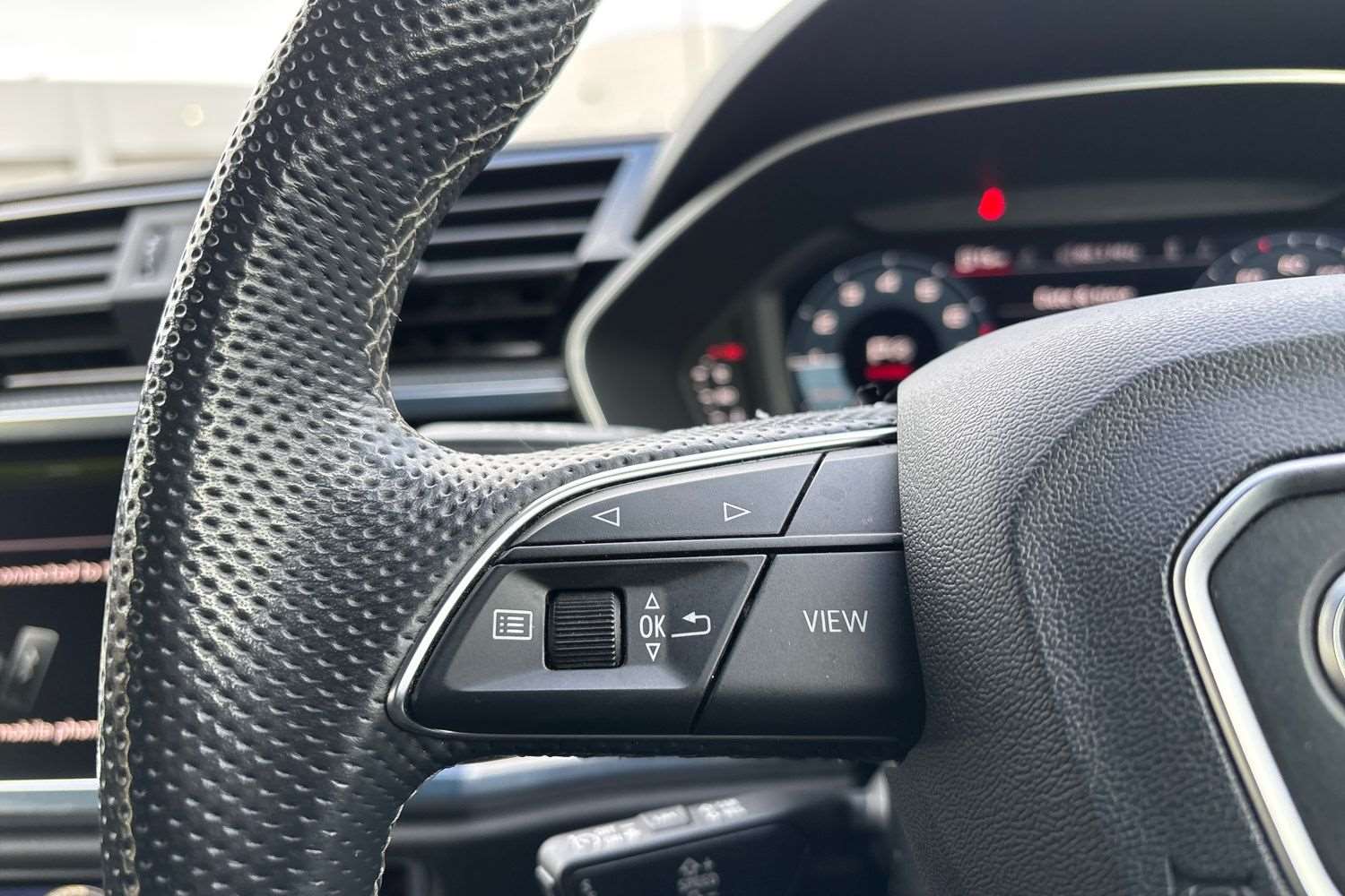 Used Audi Q3 2023 for sale - 77068652: Photo 16