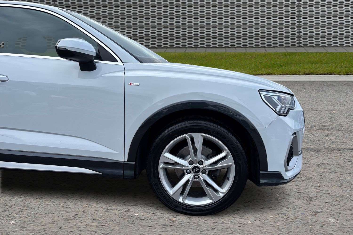 Used Audi Q3 2023 for sale - 77068652: Photo 5