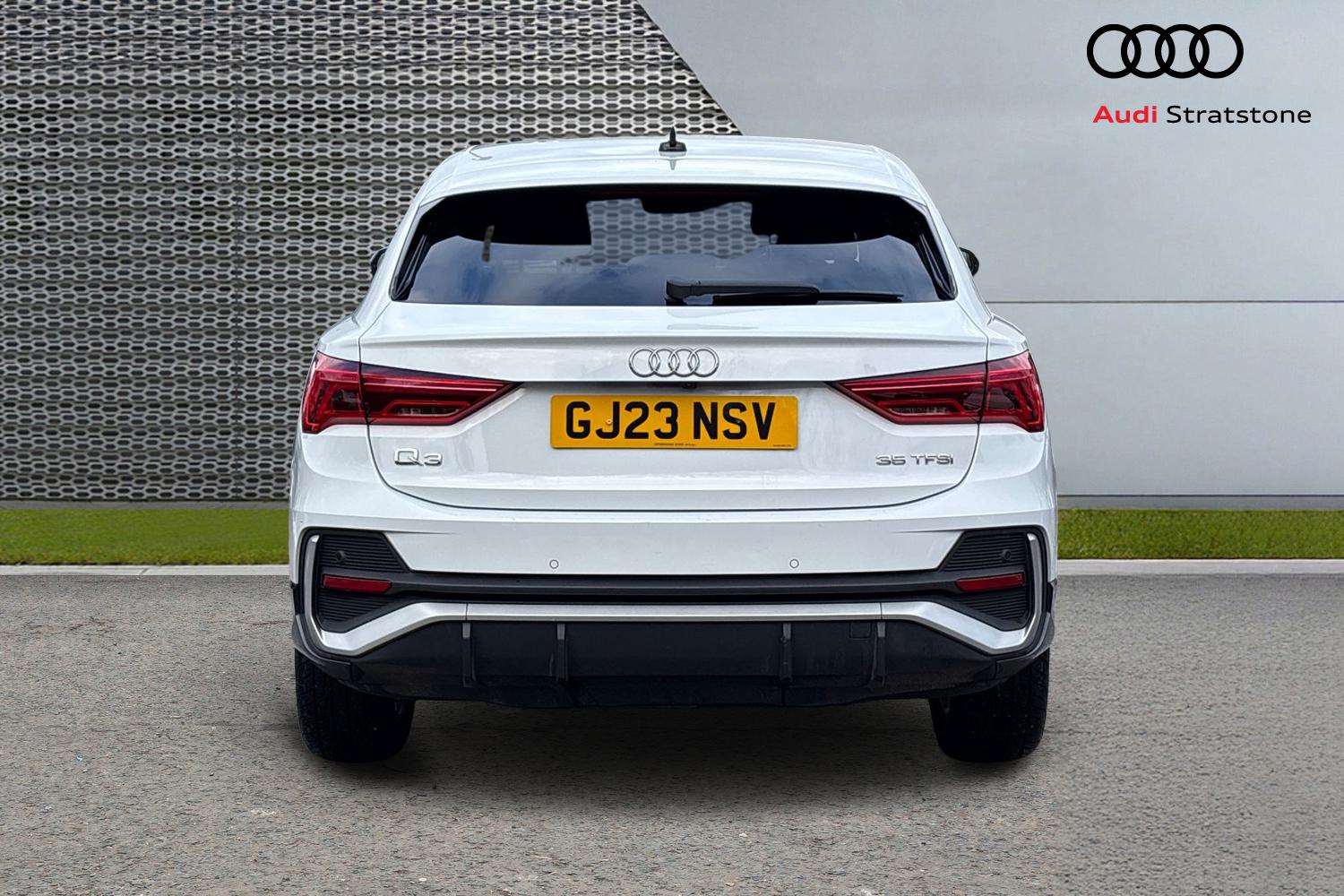 Used Audi Q3 2023 for sale - 77068652: Photo 7