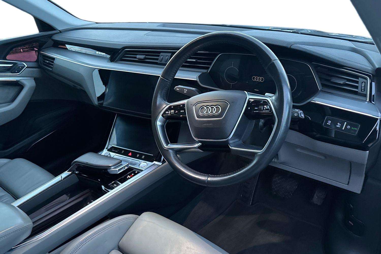 Used Audi e-tron 2020 for sale - 77638477: Photo 6
