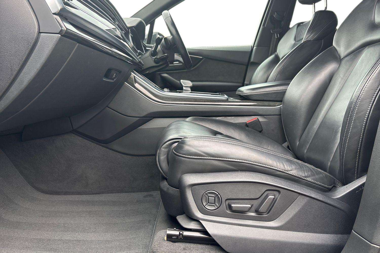 Used Audi Q7 2021 for sale - 75861101: Photo 21