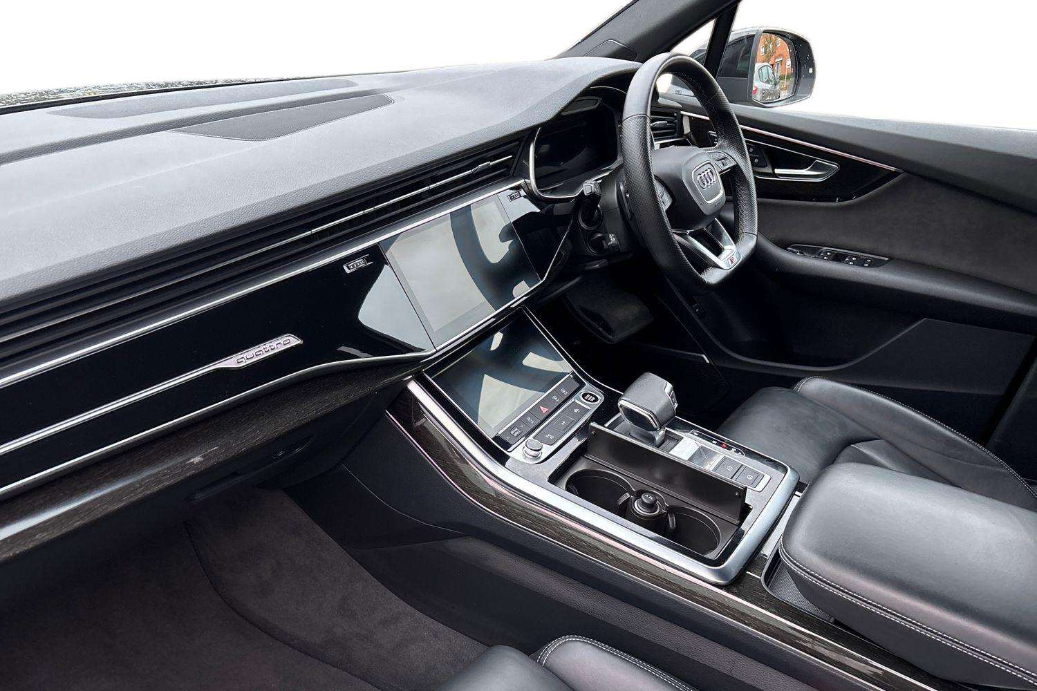 Used Audi Q7 2022 for sale - 77178790: Photo 2