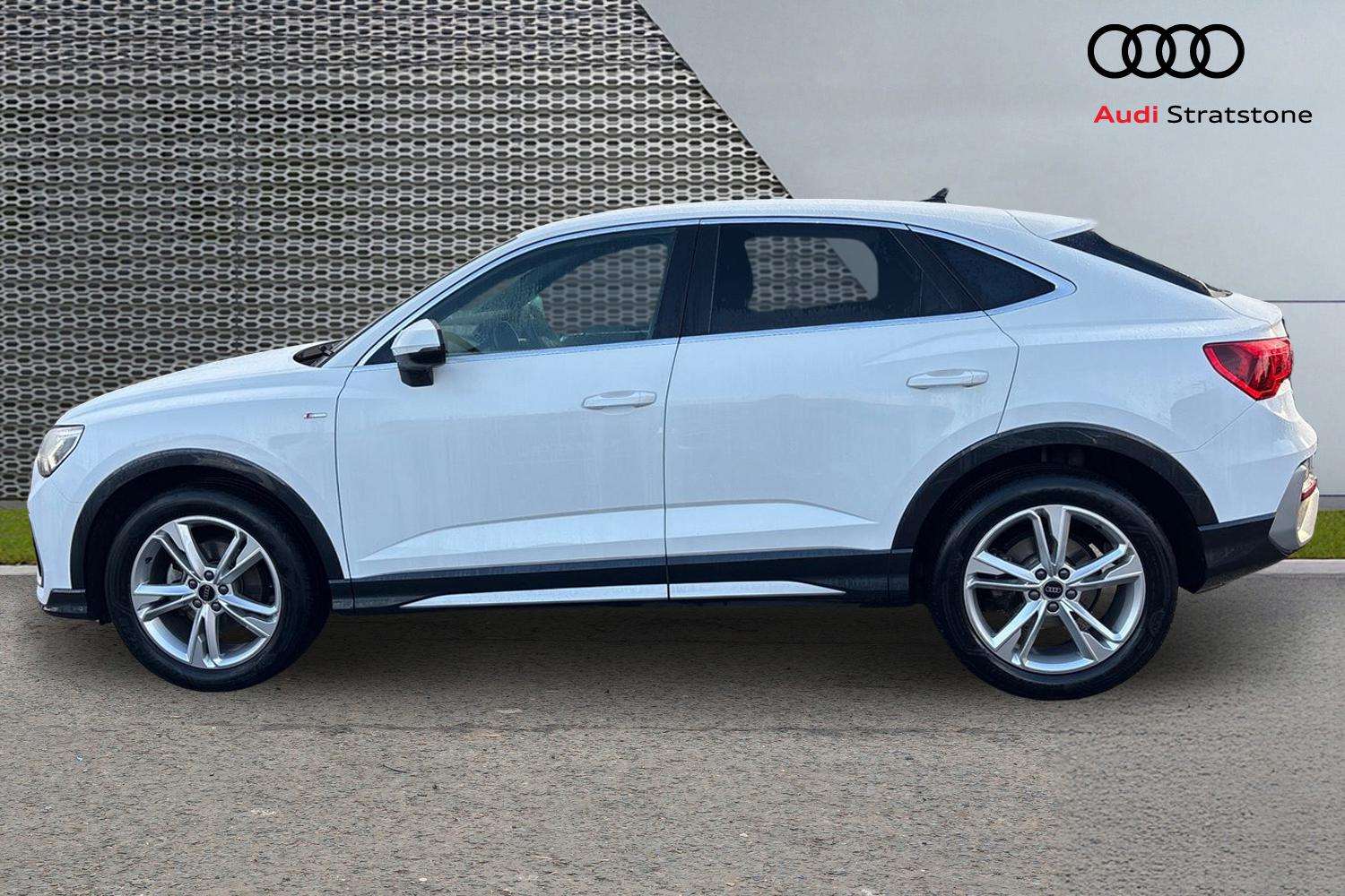 Used Audi Q3 2022 for sale - 76842985: Photo 8