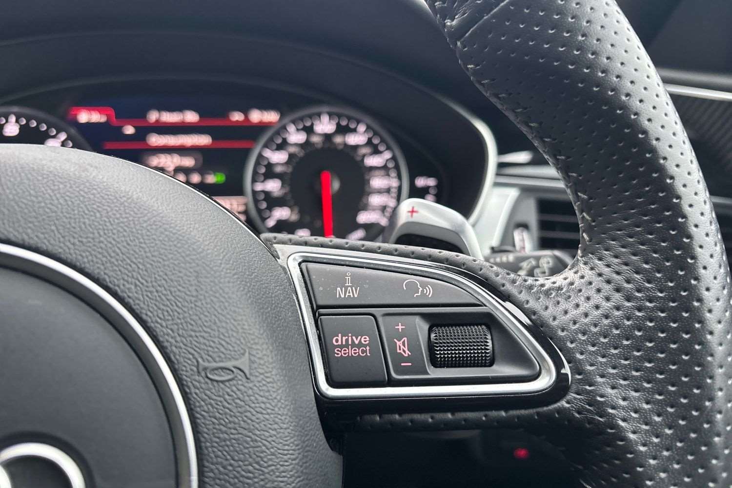 Used Audi RS6 2018 for sale - 77135035: Photo 17