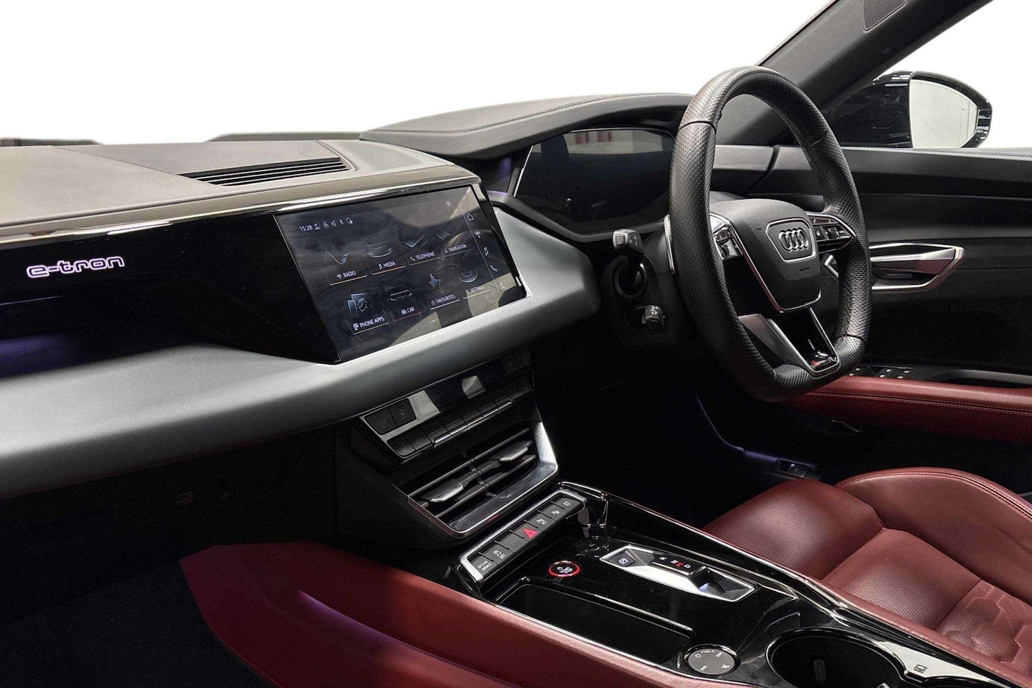 Used Audi RS e-tron GT 2021 for sale - 78089992: Photo 2