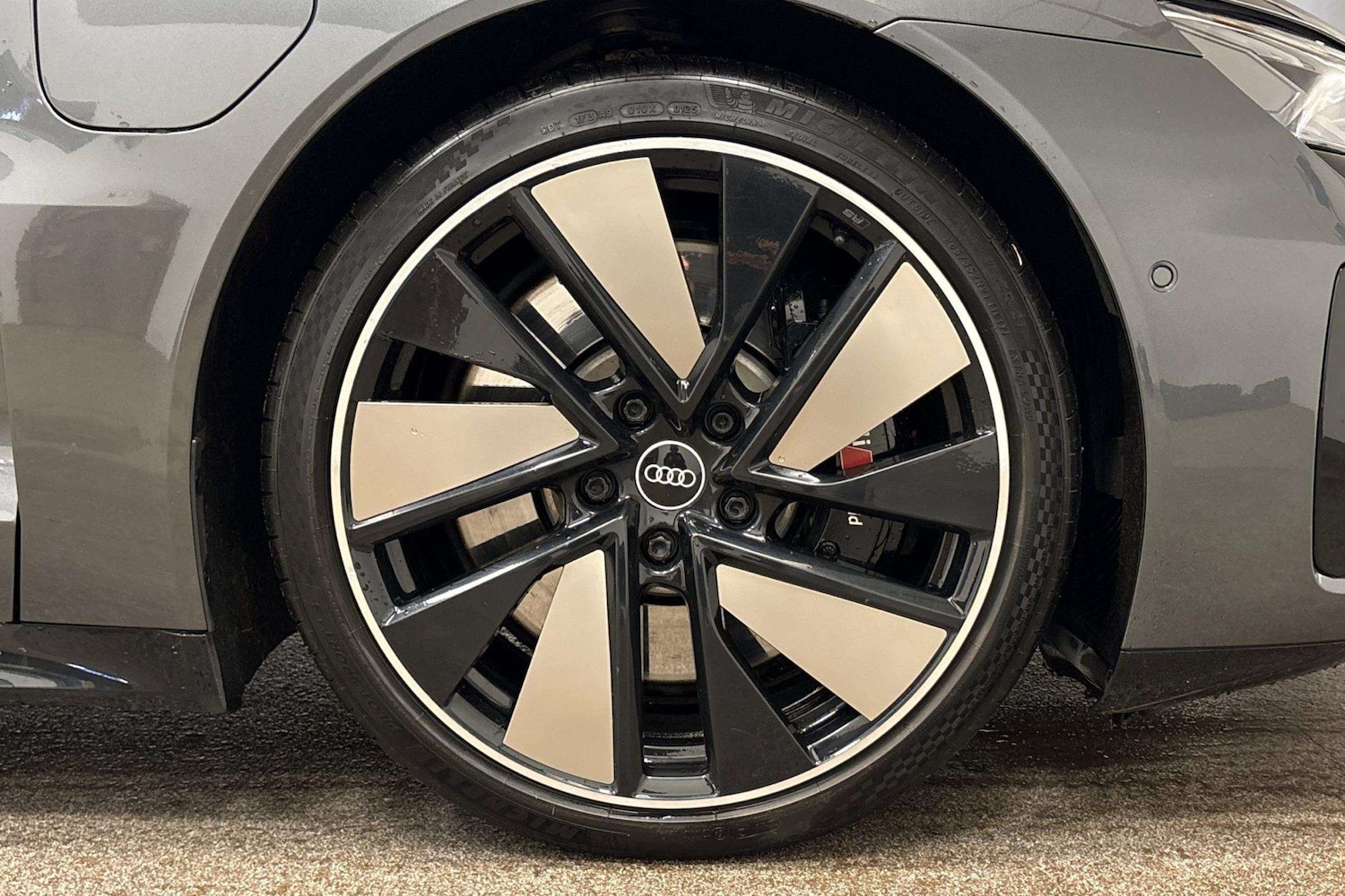 Used Audi RS e-tron GT 2021 for sale - 78089992: Photo 5