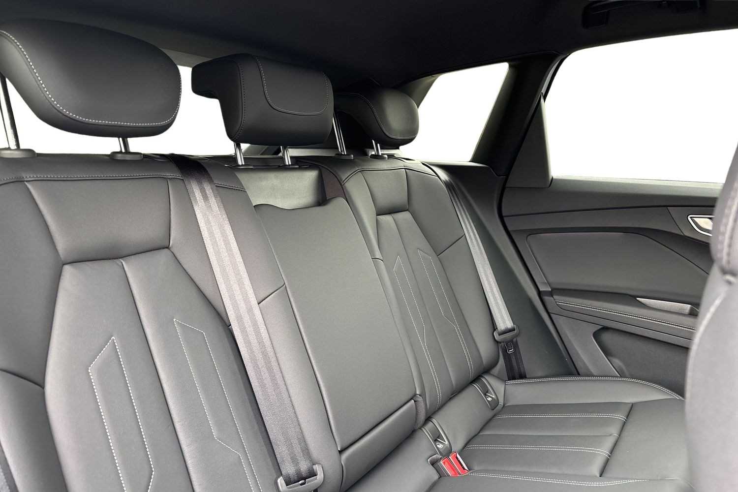 Used Audi Q4 e-tron 2025 for sale - 76540827: Photo 10
