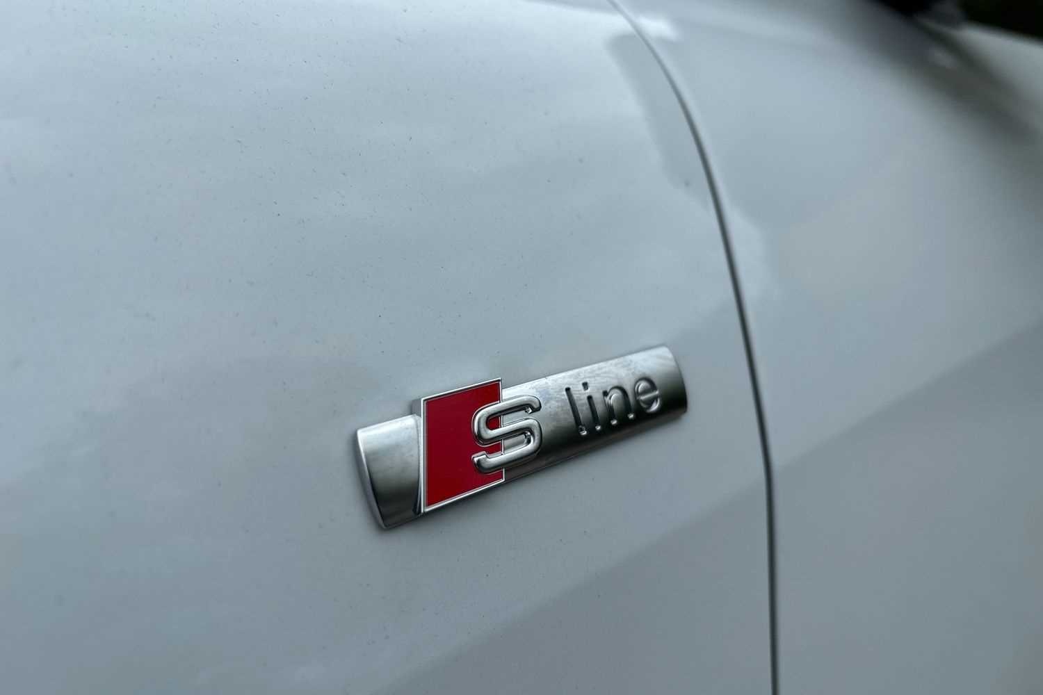 Used Audi Q4 e-tron 2025 for sale - 76540827: Photo 32