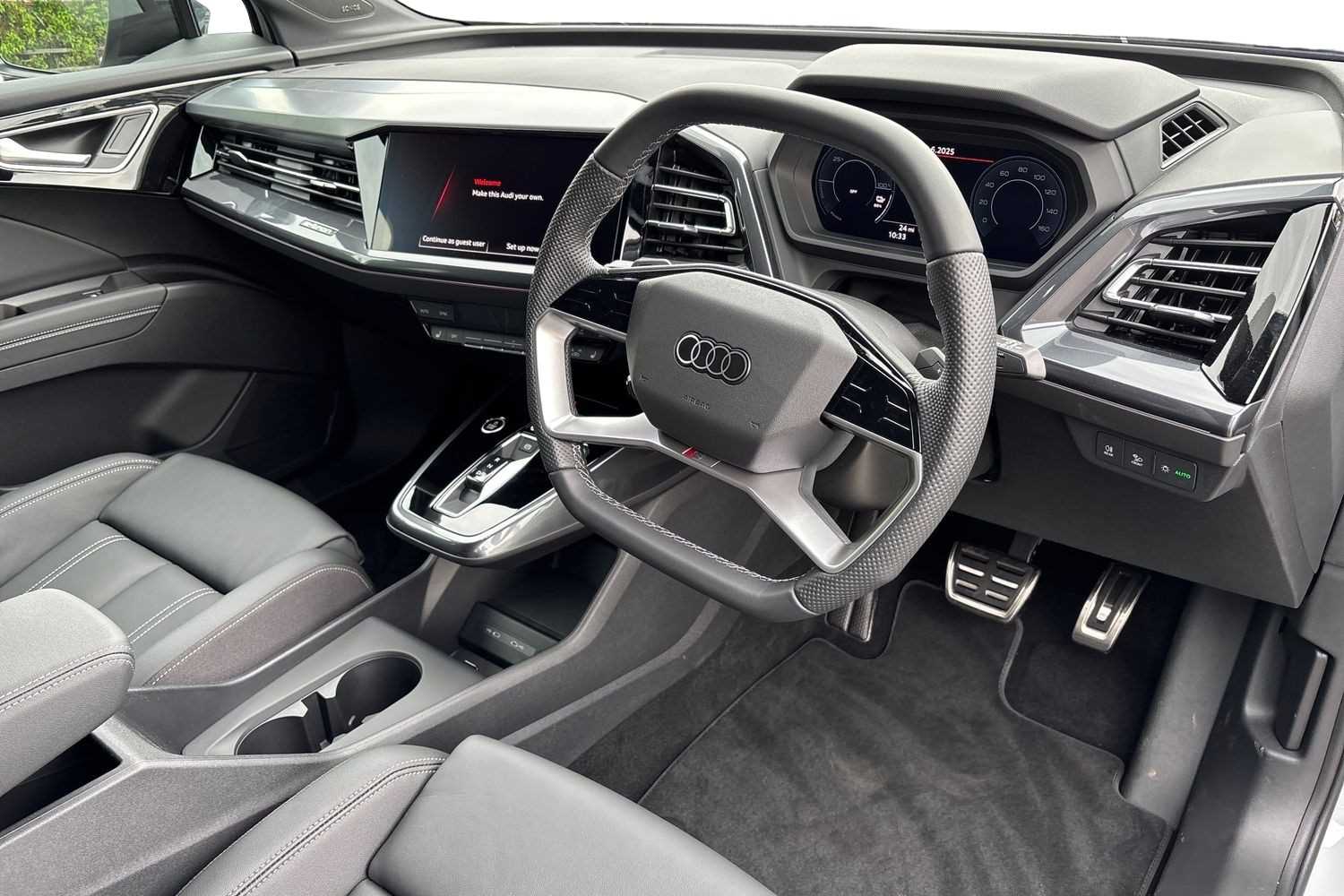 Used Audi Q4 e-tron 2025 for sale - 76540827: Photo 6