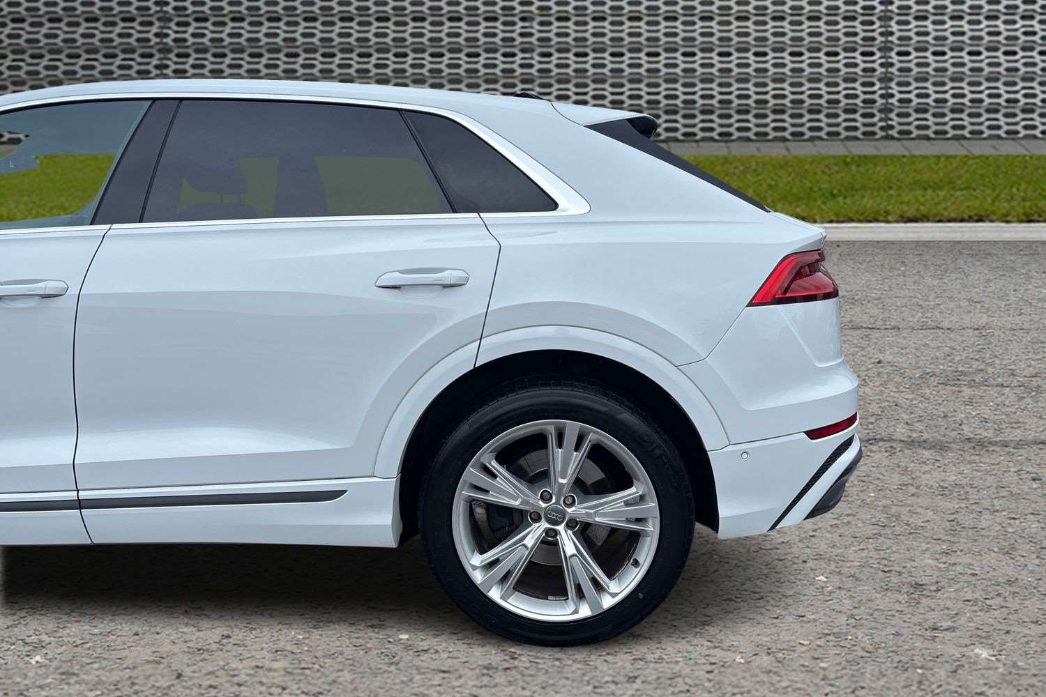 Used Audi Q8 2018 for sale - 77648886: Photo 10