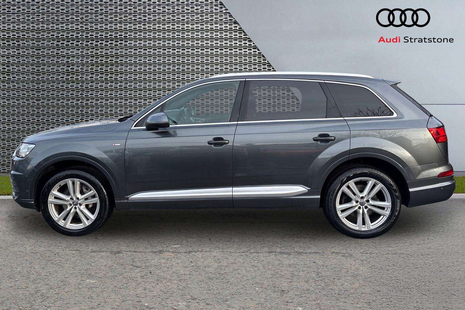 Used Audi Q7 2017 for sale - 77093440: Photo 8