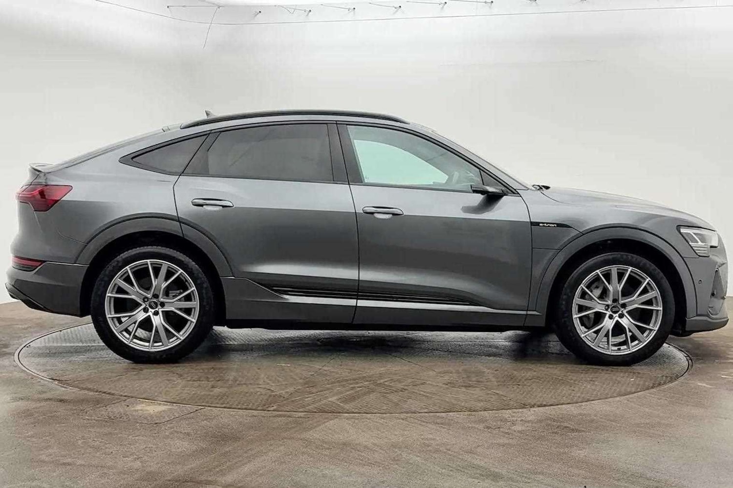 Used Audi e-tron 2020 for sale - 78089618: Photo 4