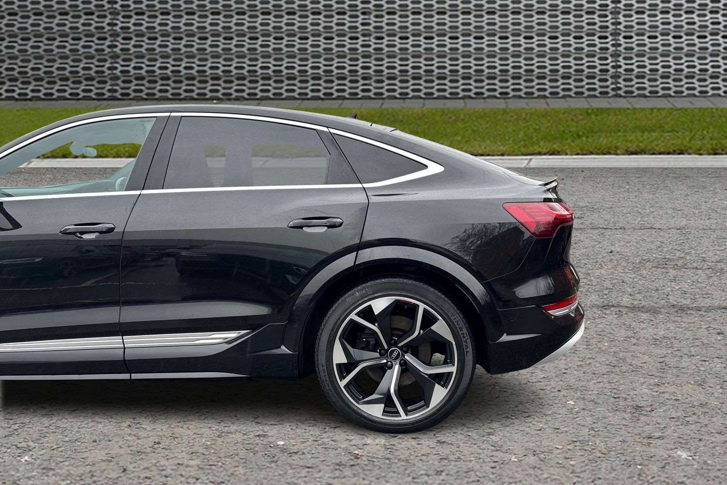 Used Audi e-tron 2021 for sale - 77333801: Photo 10