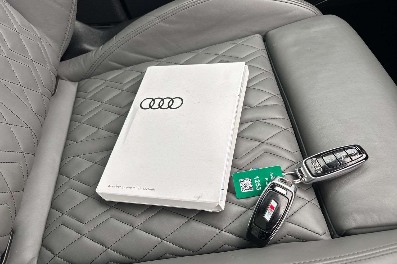 Used Audi e-tron 2021 for sale - 77333801: Photo 25