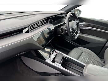 Used Audi e-tron 2021 for sale - 77333801: Photo