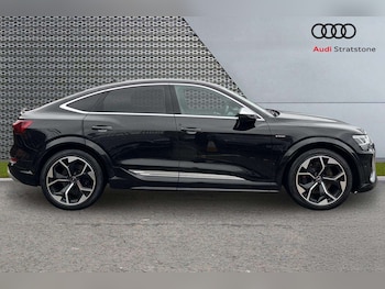 Used Audi e-tron 2021 for sale - 77333801: Photo