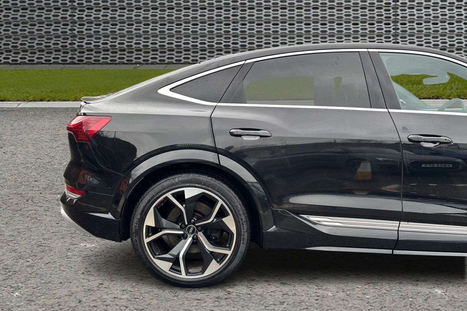 Used Audi e-tron 2021 for sale - 77333801: Photo 9